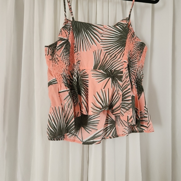 Palm and peach top adjust straps smocked backing for perfect fit - Picture 4 of 5